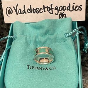 Tiffany & Co. heart band